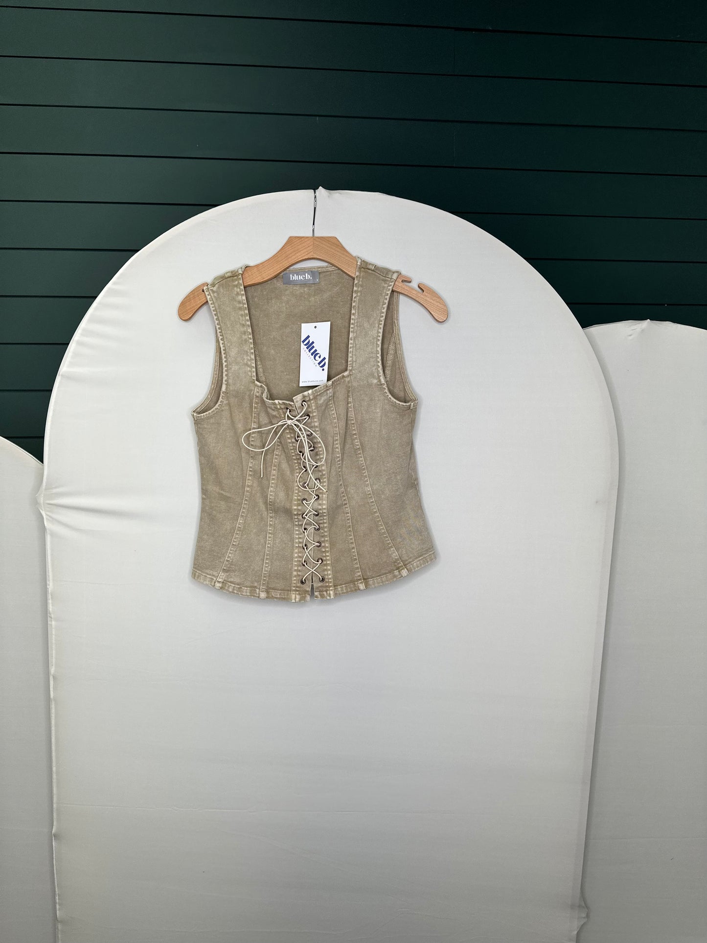 Washed Sand tie vest