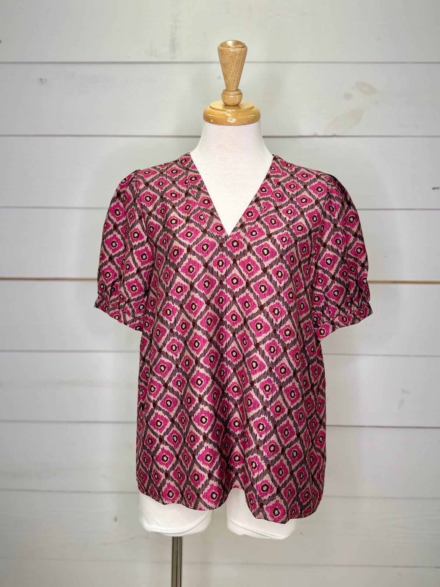 MAGENTA VNECK SS BLOUSE