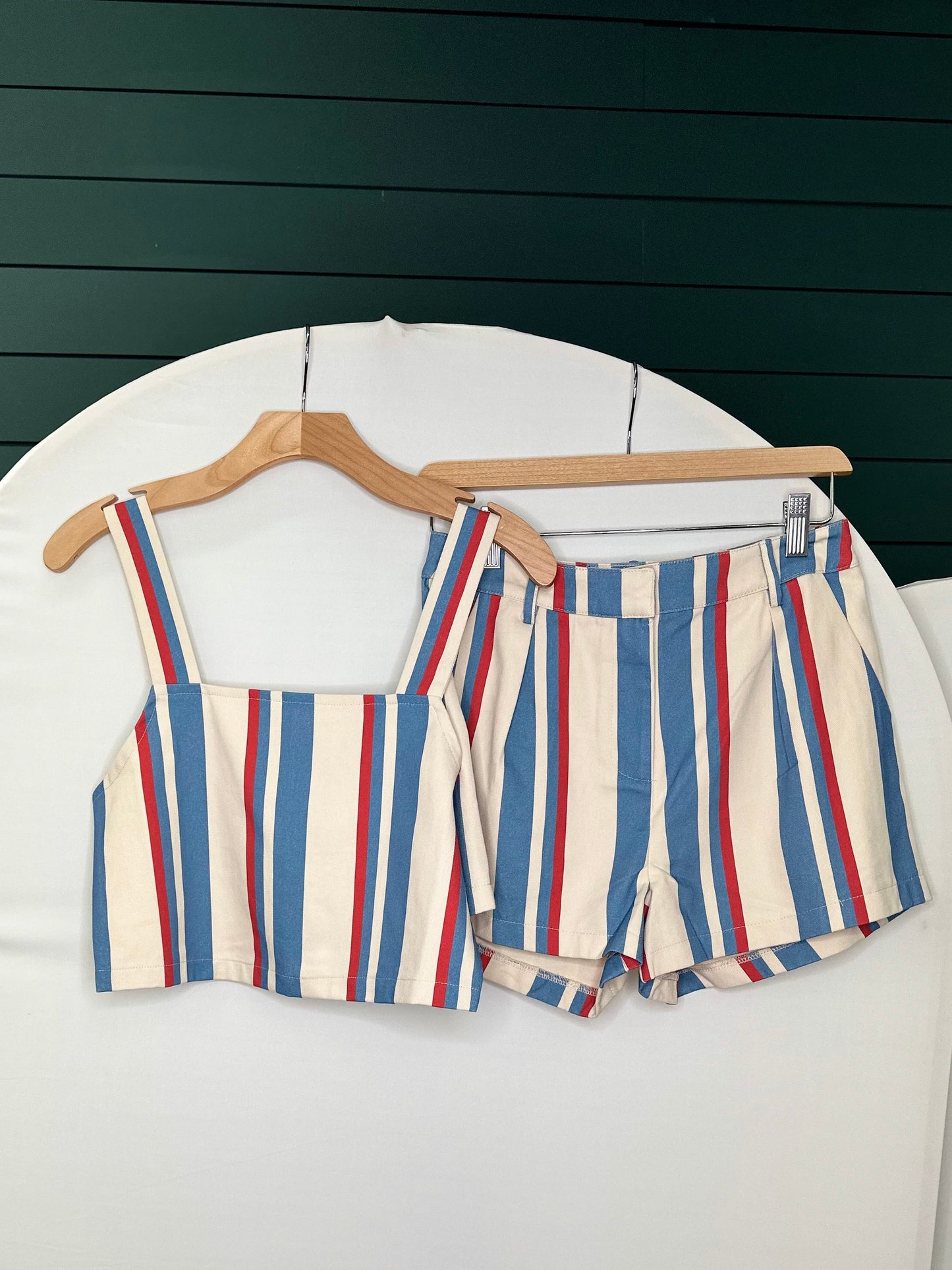 RED/BLUE TANK