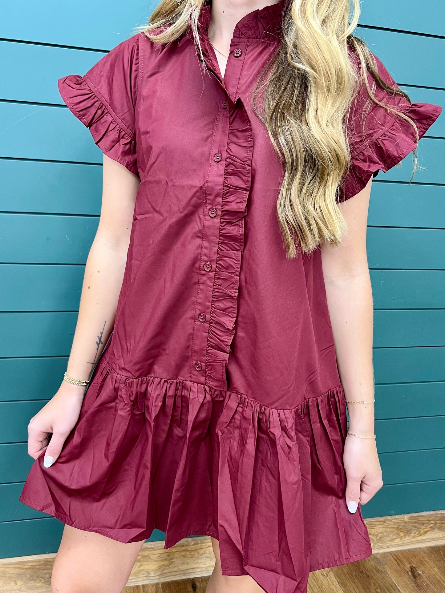 BURGUNDY BUTTON RUFFLE DETAIL DRESS