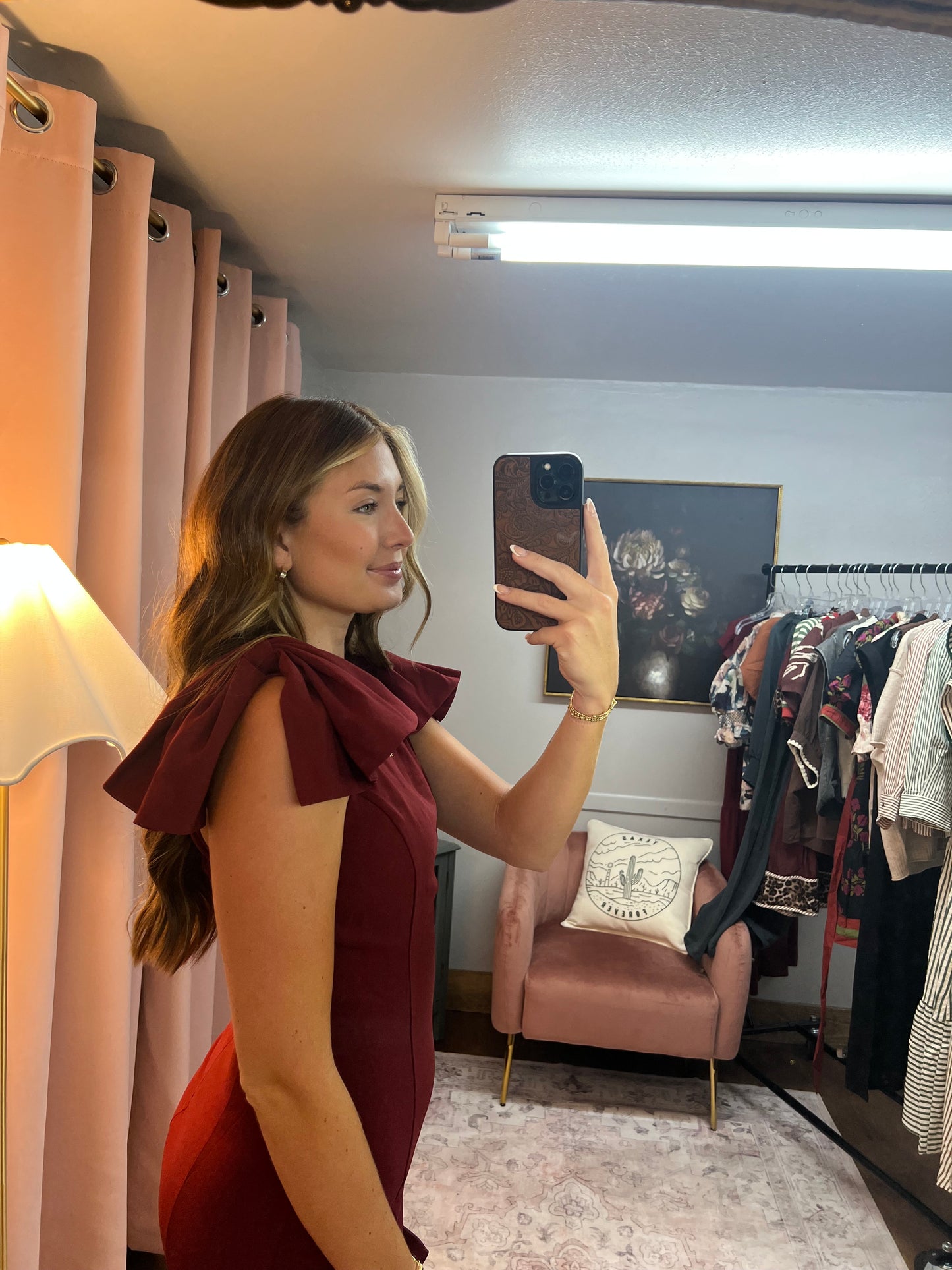BURGUNDY BOW SLEEVE RUFFLE HEM DRESS