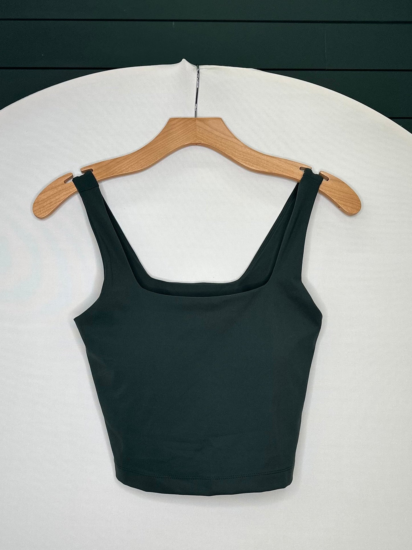 CROP ATHLETIC TANK