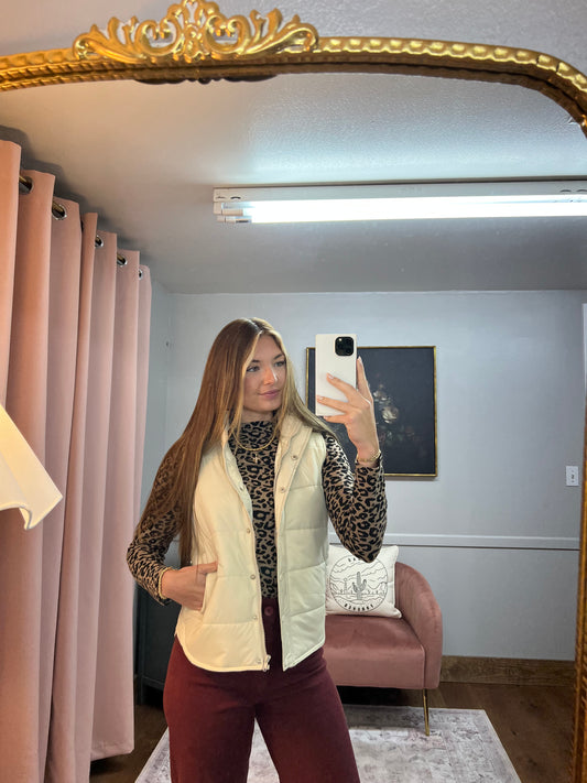 CREAM PUFF VEST
