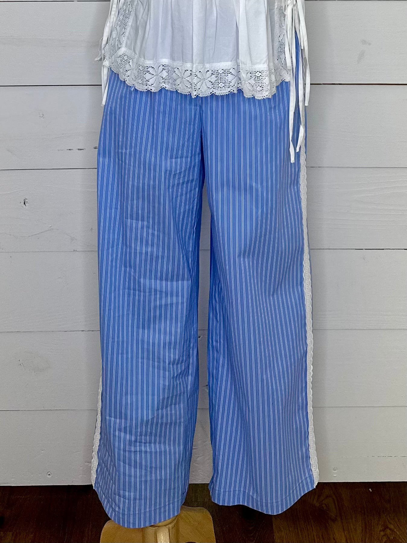 BLUE/WHITE STRIPE LACE SEAM