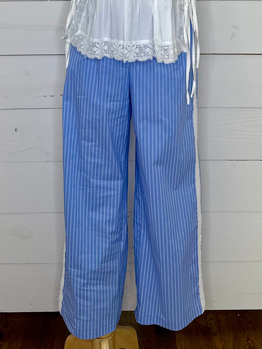 BLUE/WHITE STRIPE LACE SEAM