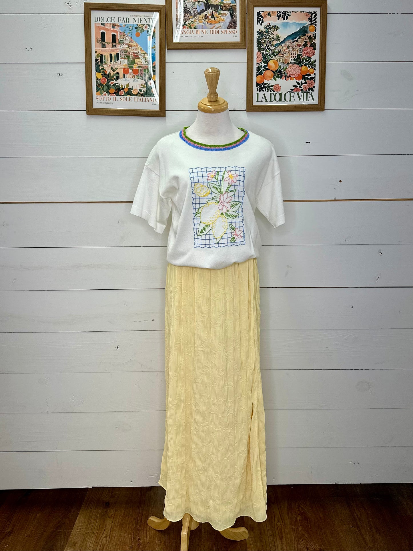 OFF WHITE LEMON EMBROIDERED SHORT SLEEVE