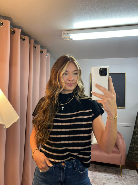 BLACK/BEIGE STRIPE SWEATER TOP