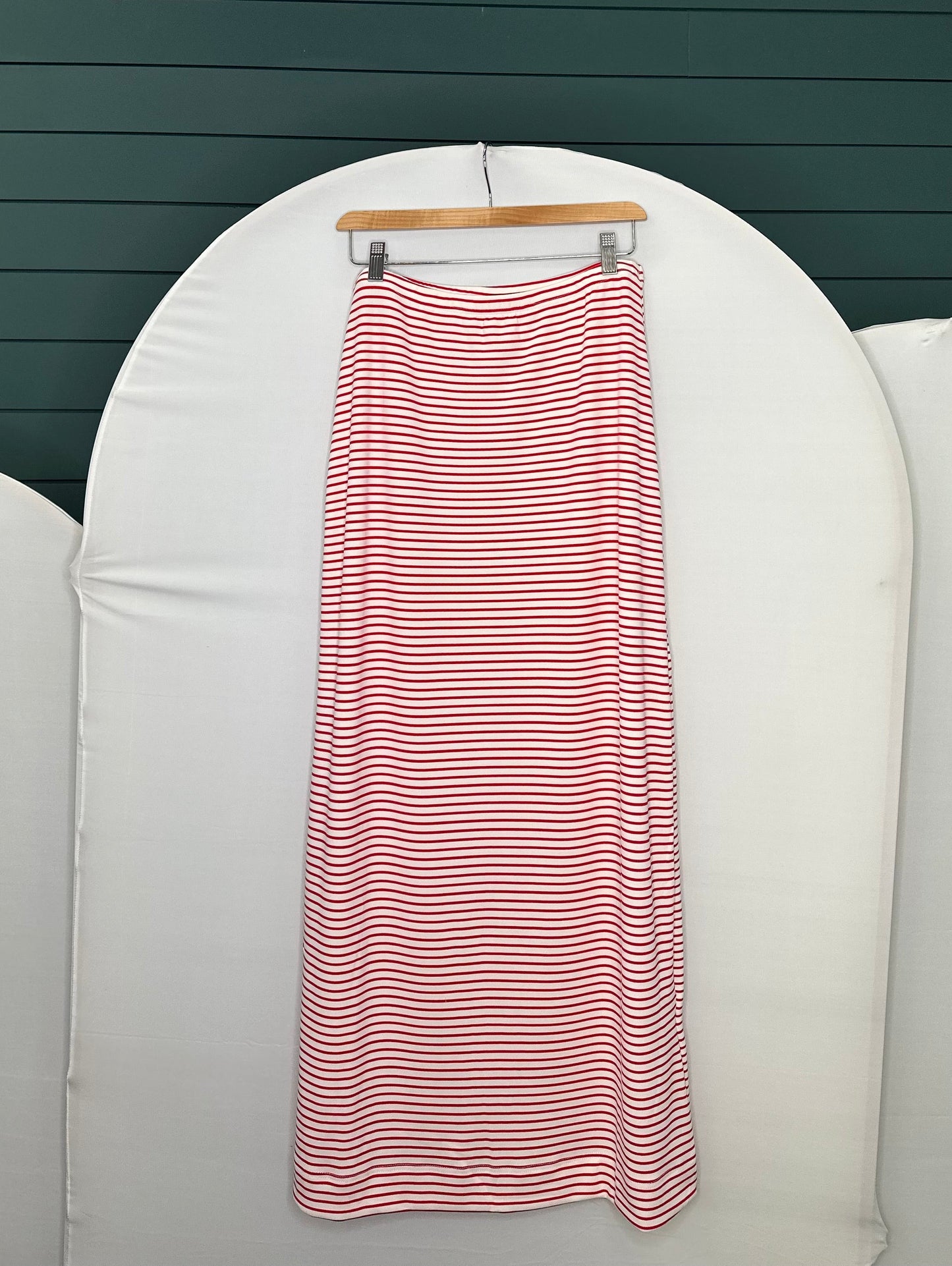 RED/CREAM STRIPED MAXI SKIRT