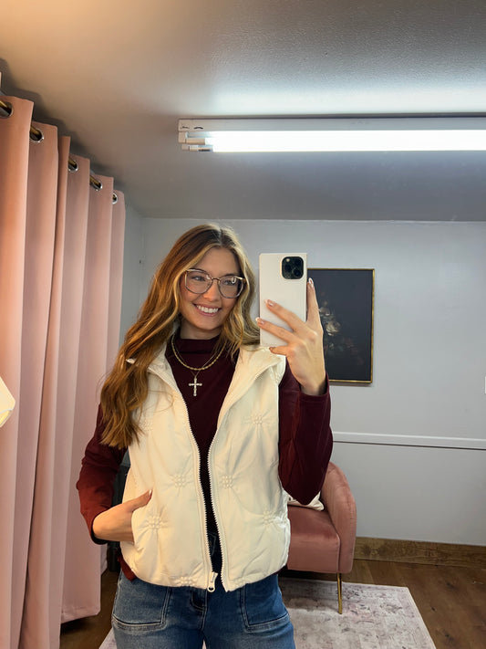 CREAM CLUSTER DETAIL VEST