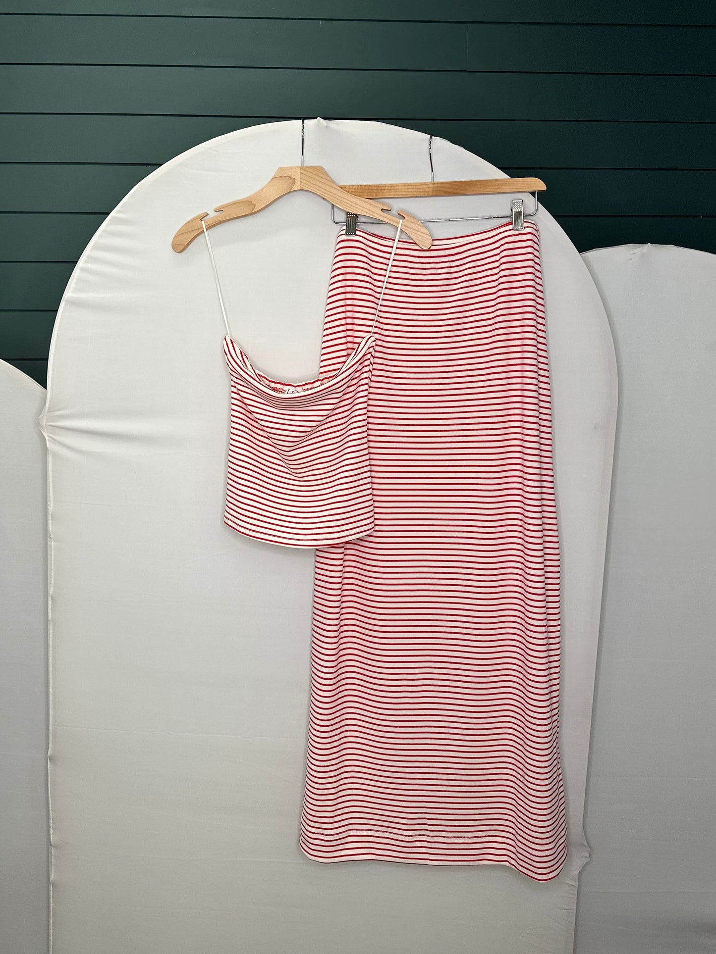 RED/CREAM STRIPED TUBE TOP