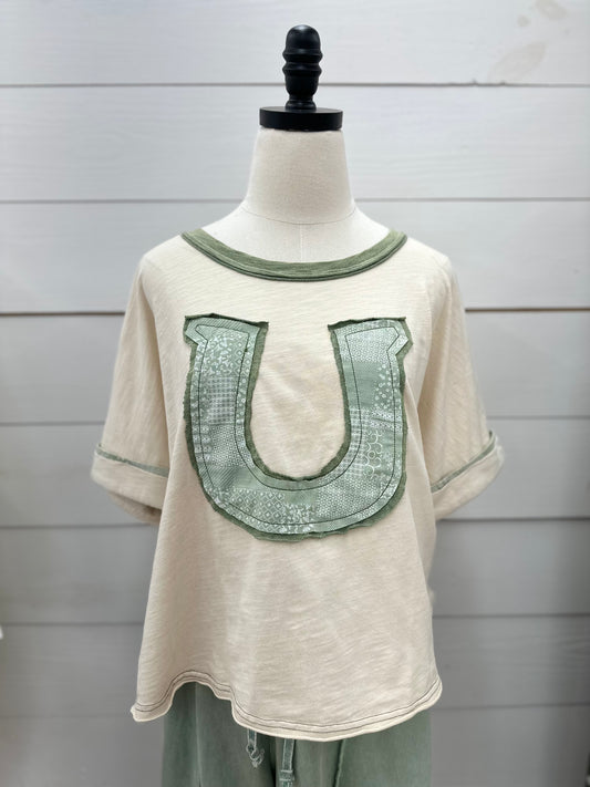 SAGE HORSESHOE PATCH TOP