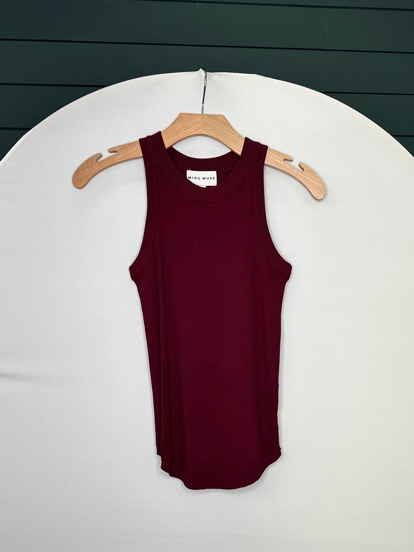 Ribbed tank