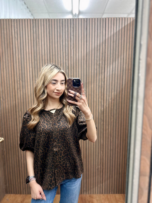 BROWN LEOPARD BUTTON UP KNIT TOP