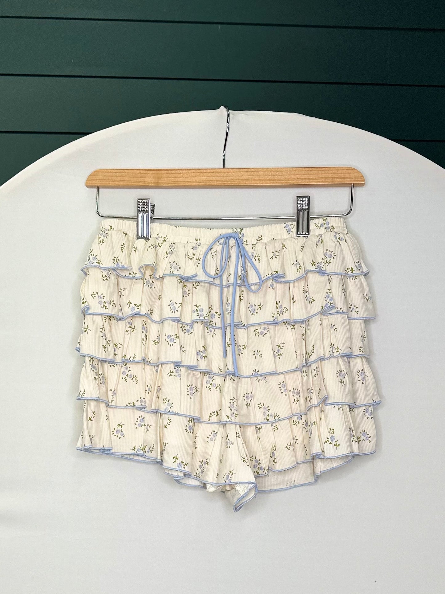 IVORY/BLUE FLORAL RUFFLE SKIRT