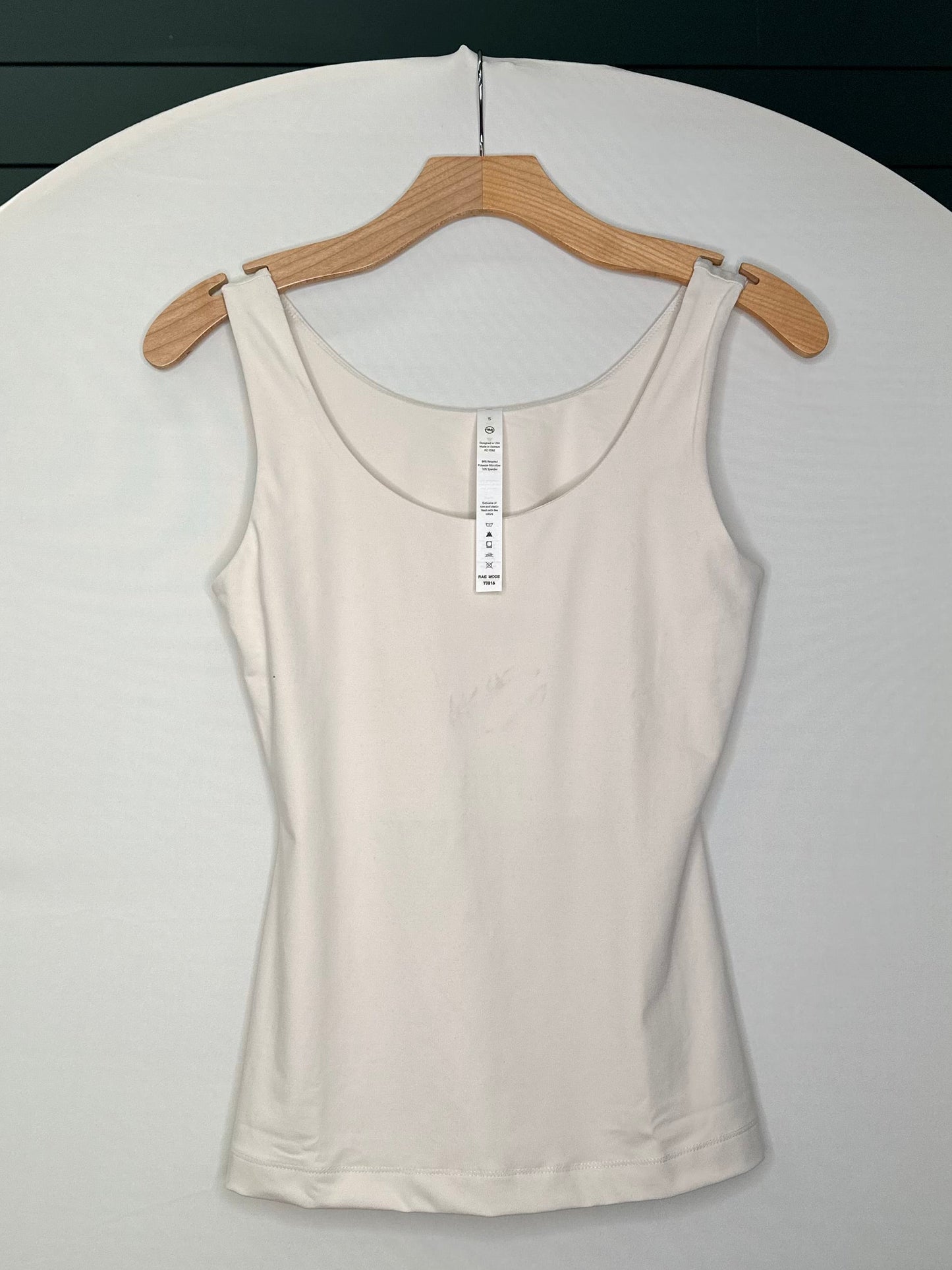 ROUND NECK ATHLETIC TANK
