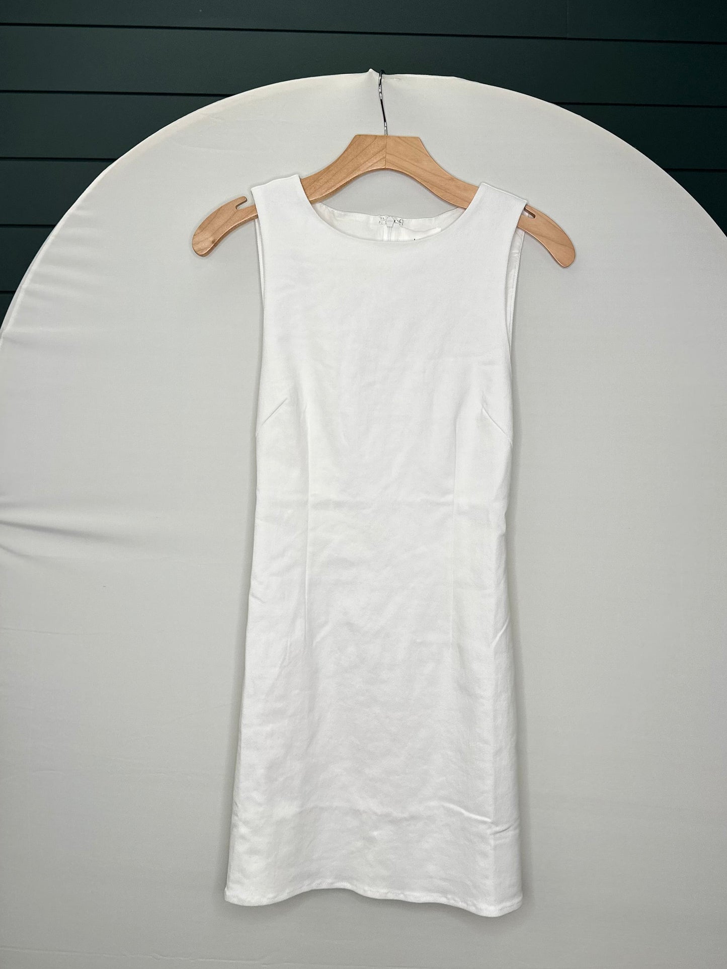 WHITE SLEEVELESS MINI DRESS