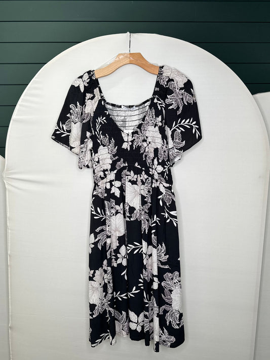 Black v-neck smock chest floral dress