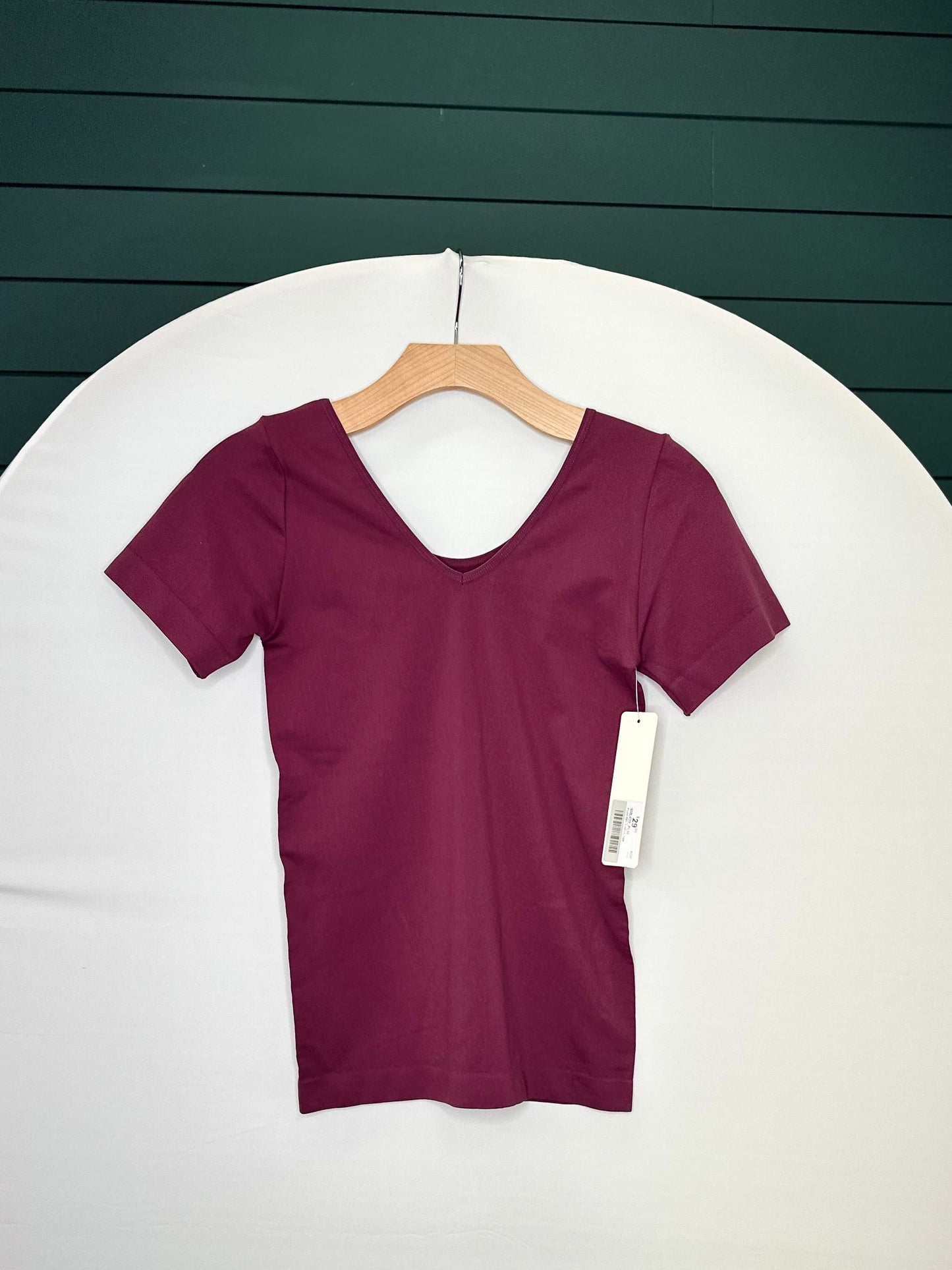 One size: reversible v-neck top