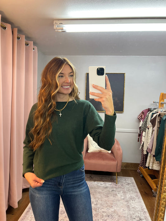 HUNTER GREEN LONG SLEEVE SWEATER
