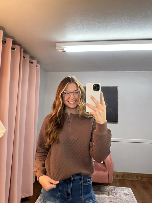 COFFEE QUILTED HALF BUTTON SWEATER