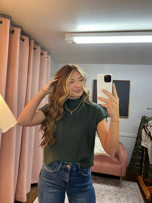 FOREST GREEN POCKET SWEATER TOP