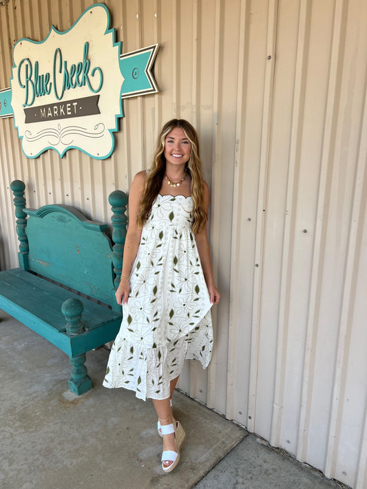 WHITE/GREEN FLOWER EMBROIDERED MIDI DRESS