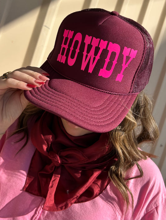 HOWDY MAROON TRUCKER HAT