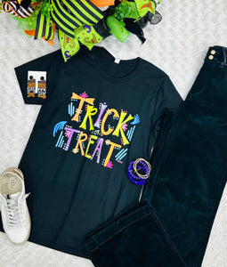TRICK OR TREAT GRAPHIC TEE