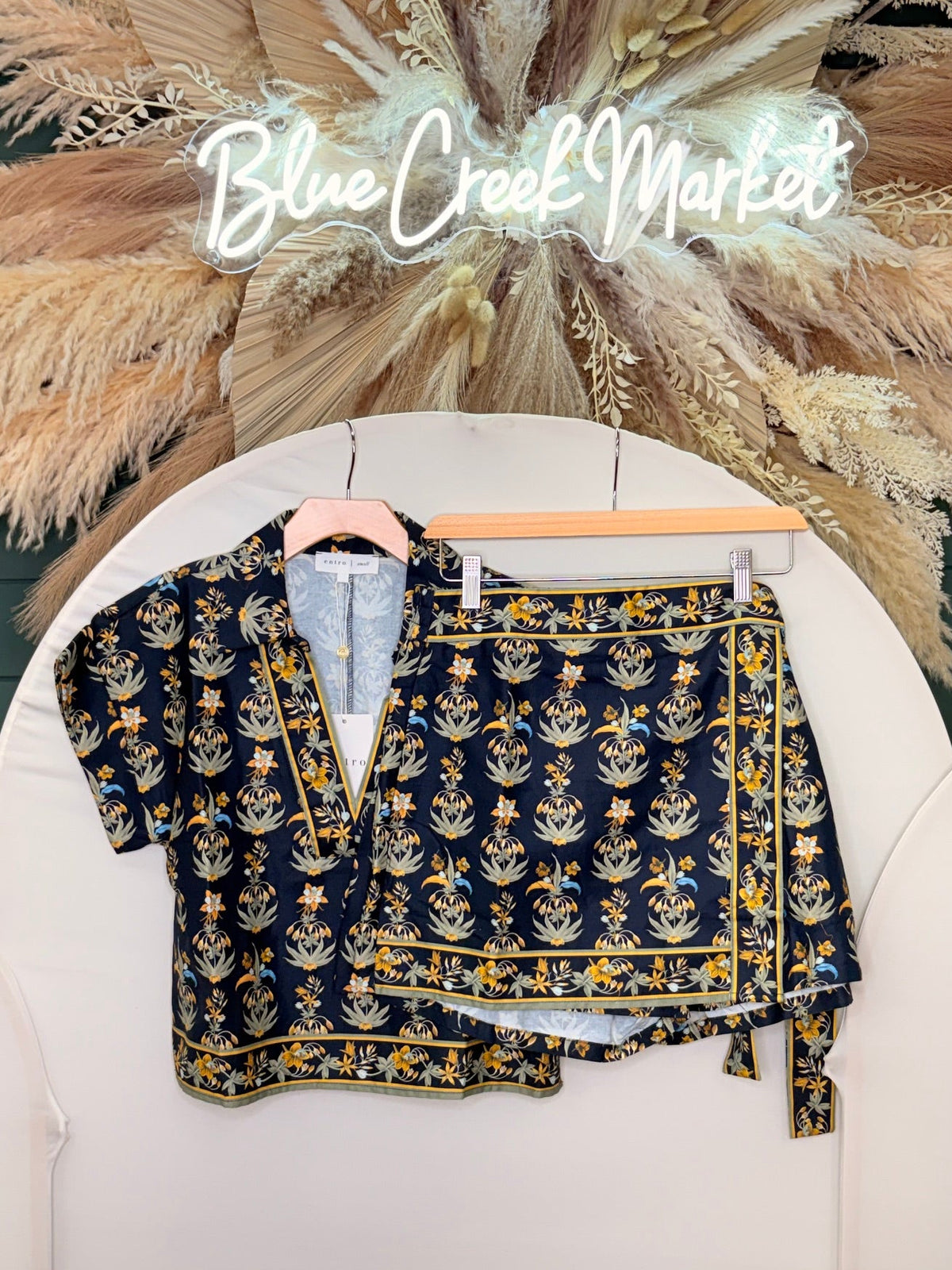NAVY AND GOLD FLORAL TOP