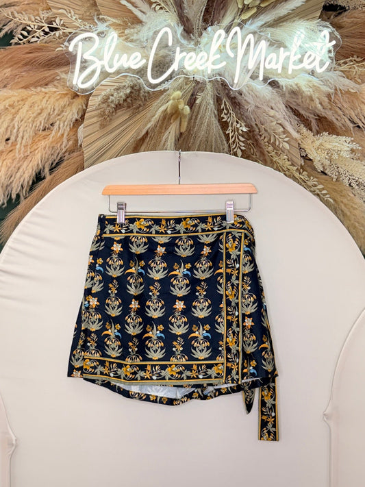 NAVY AND GOLD FLORAL SKORT