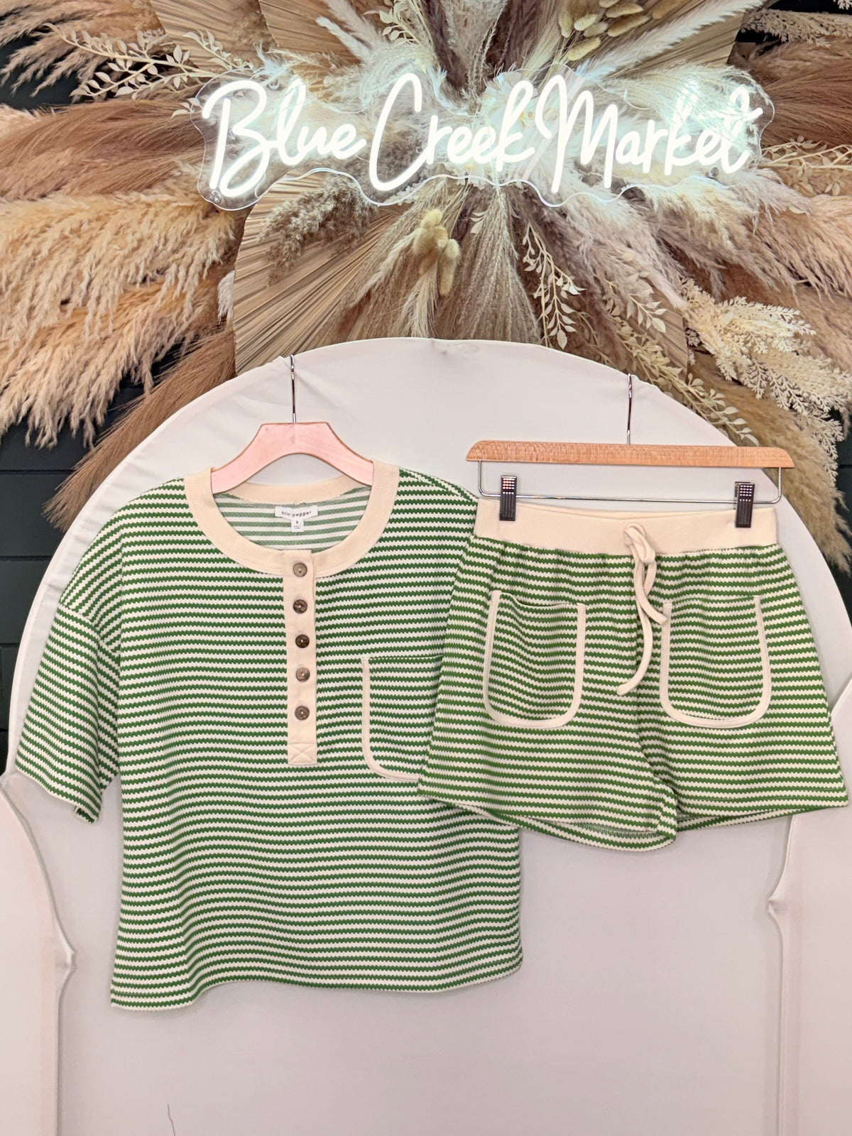 GREEN ZIG ZAG STRIPE KNIT SHORT