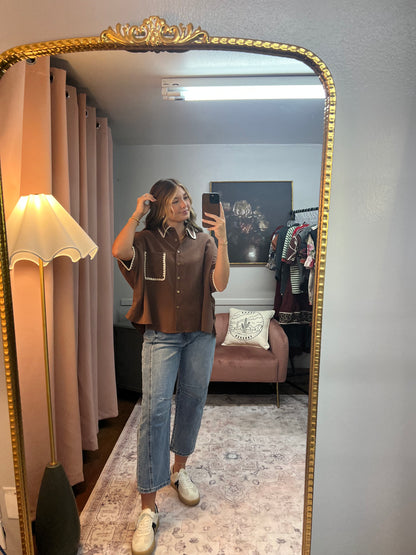 BROWN TRIANGLE TRIM POCKET