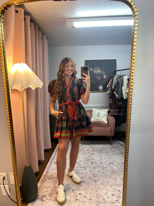 BLACK FLORAL RUST BELTED SHORT DRESS