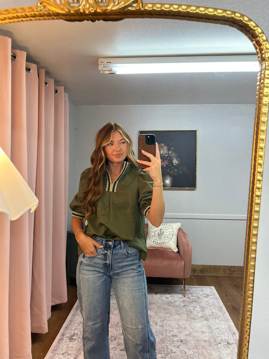 OLIVE TEXTURED SWEATER TOP