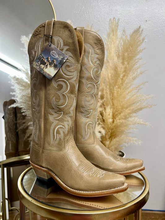 TALL TAN COWGIRL BOOTS